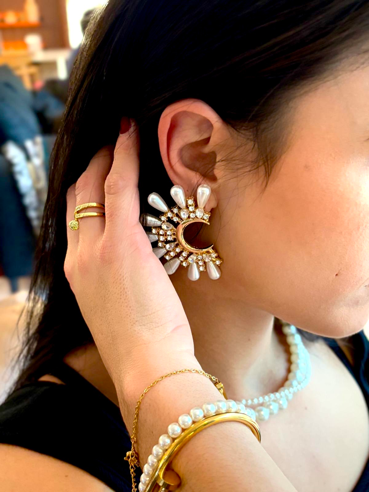Boucles d'oreilles Lune perlées – Élégance céleste et éclat intemporel