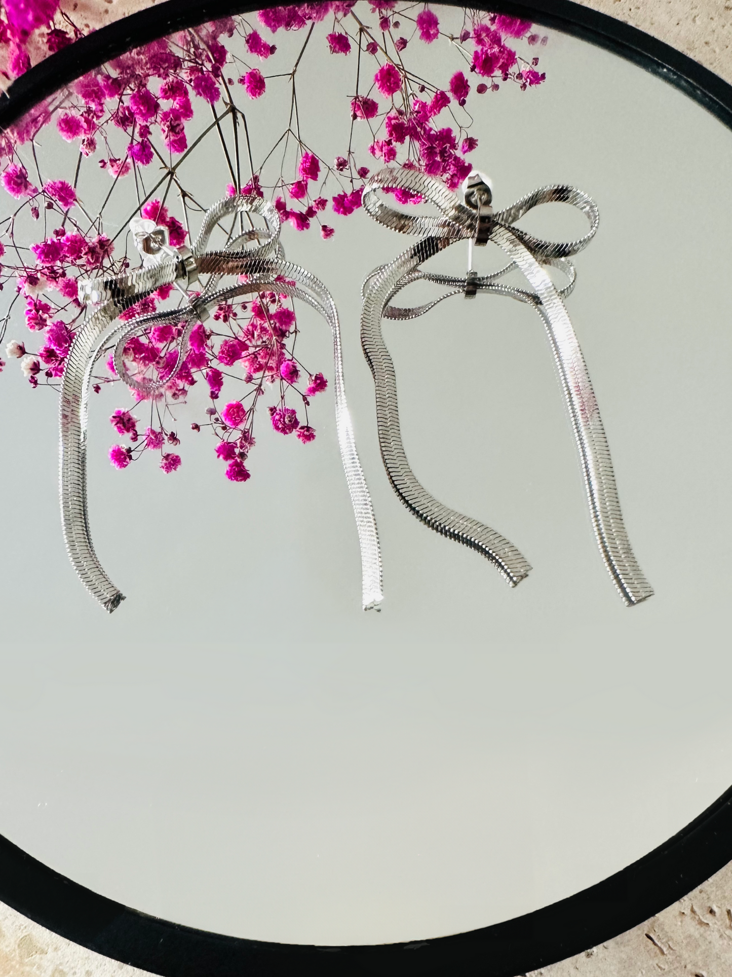 Boucles d'Oreilles Nœuds Délicats en Motif Herringbone - Finition Or ou Argent