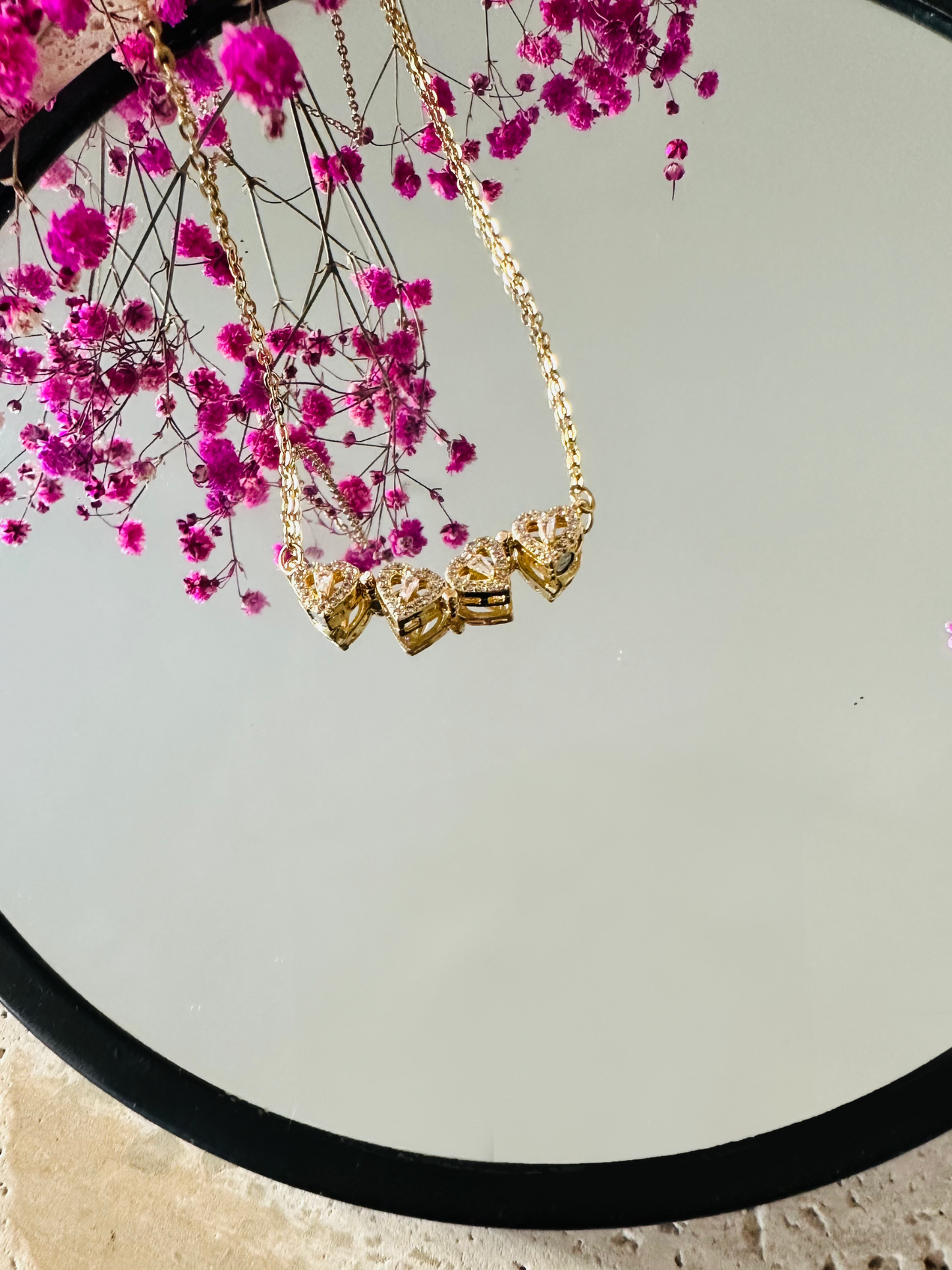 Collier cœurs – Plaqué or 18k avec Zircons Scintillants