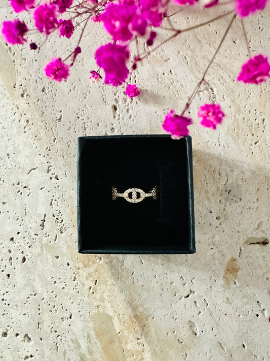 Bague chaîne sertie – audace dorée et éclat couture