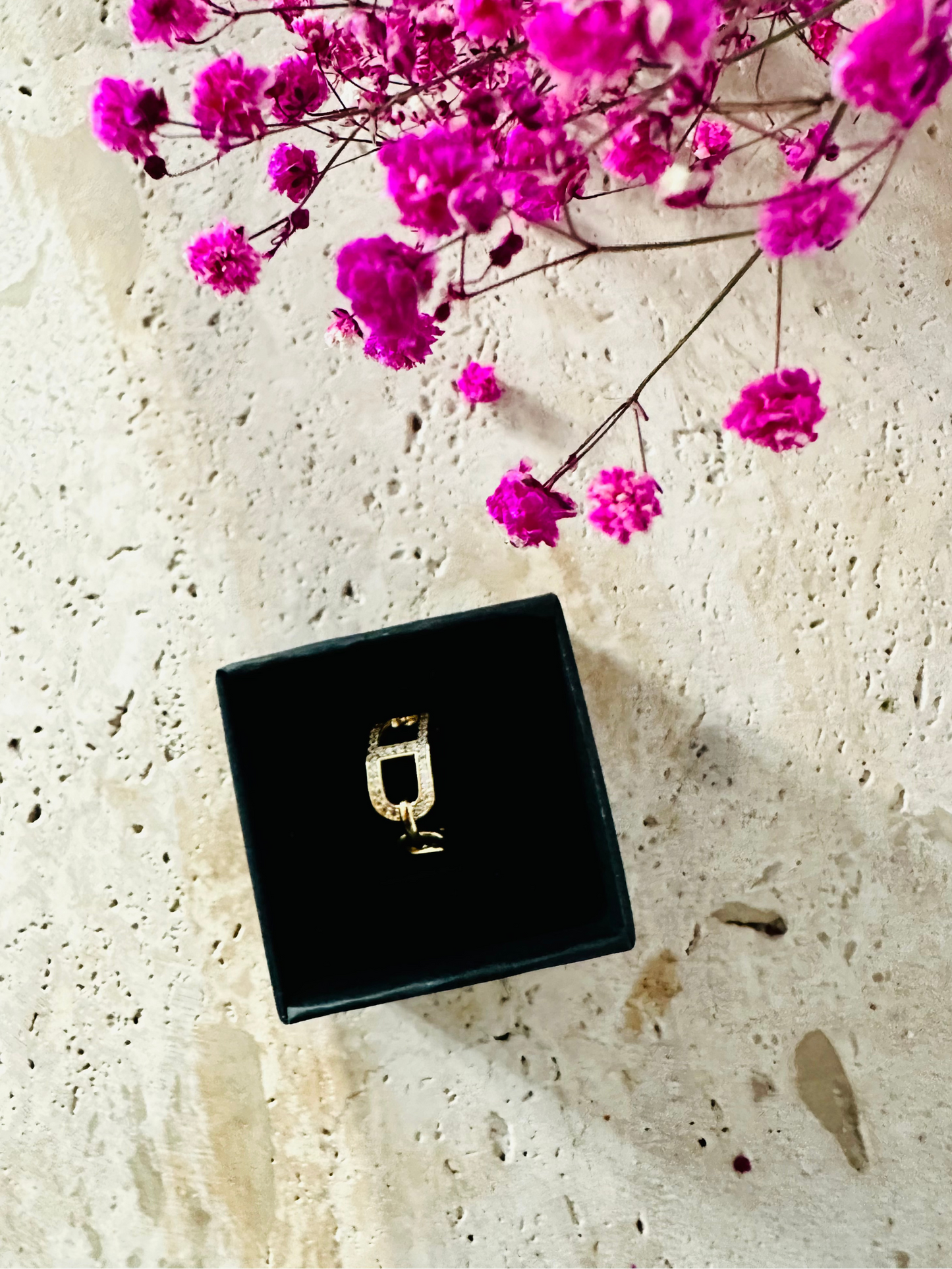 Bague chaîne pavée en forme de boucle – Argent ou plaqué or 18K