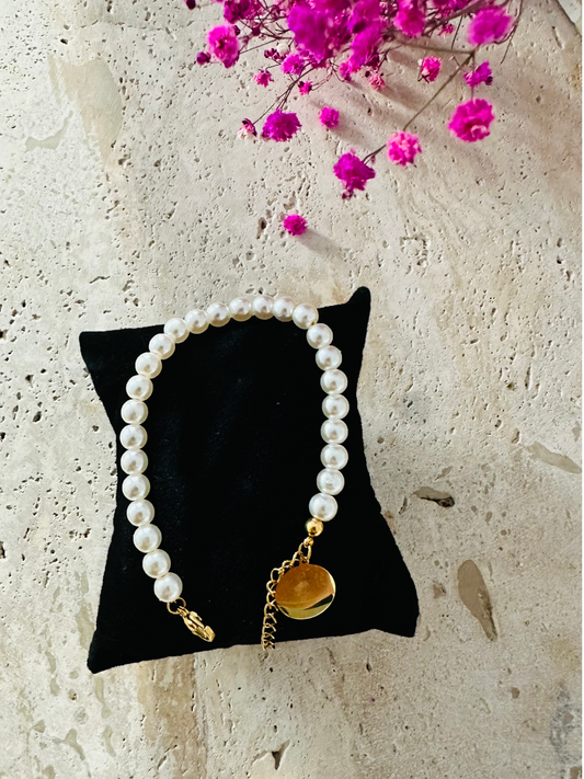 Bracelet perles & médaillon doré
