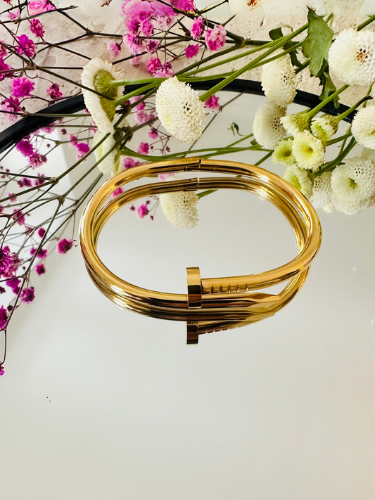 Bracelet Clou Doré Double Tour – Design Minimaliste Chic