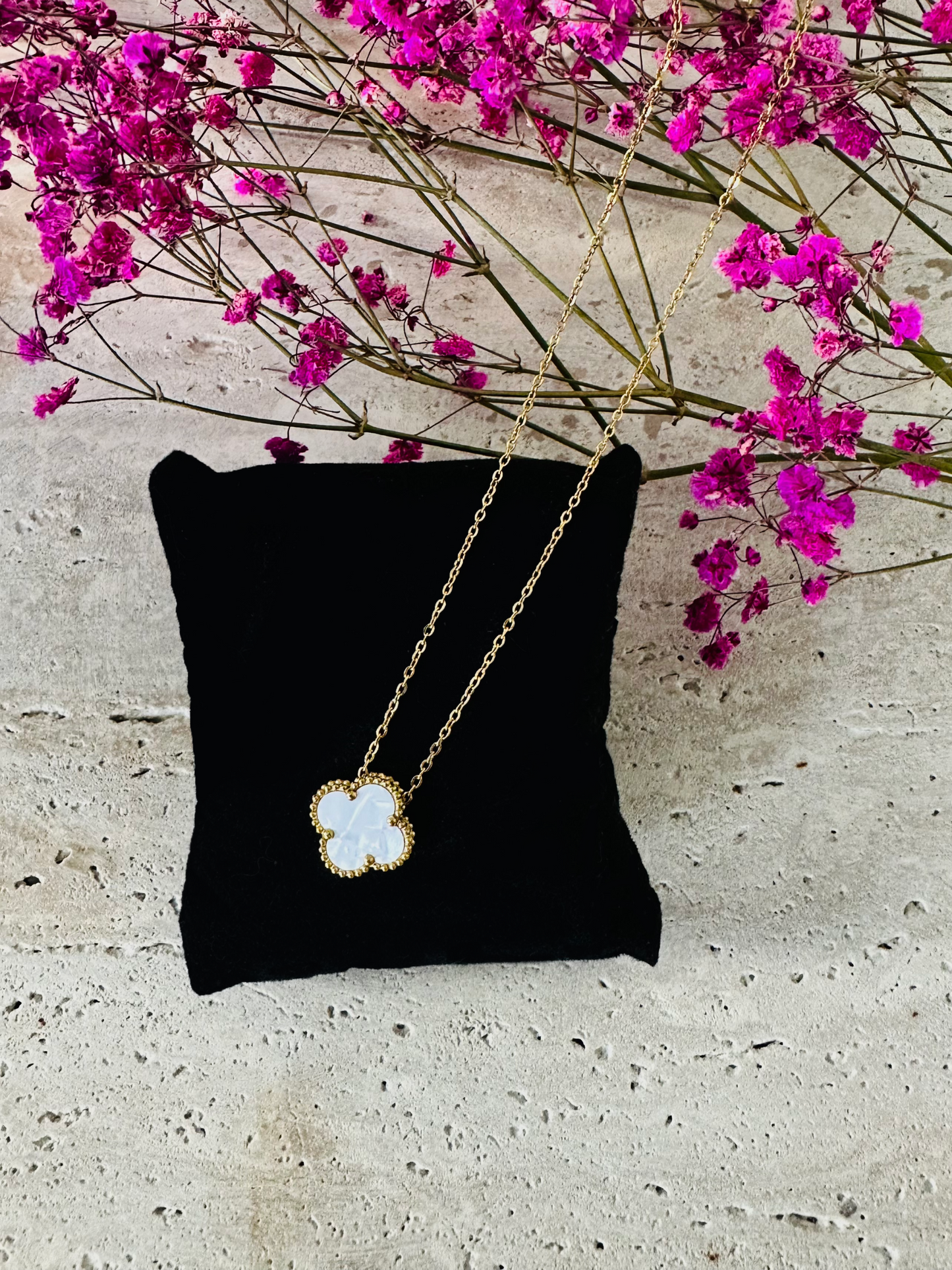 Collier trèfle Chance - Plaqué Or et Zircon, Double Face - Disponible en Noir et Blanc