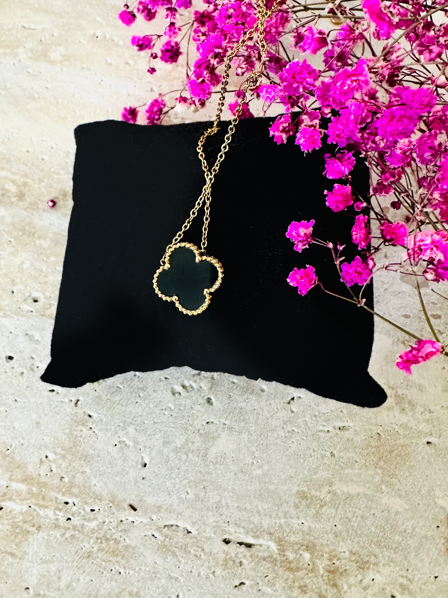Collier trèfle Chance - Plaqué Or et Zircon, Double Face - Disponible en Noir et Blanc