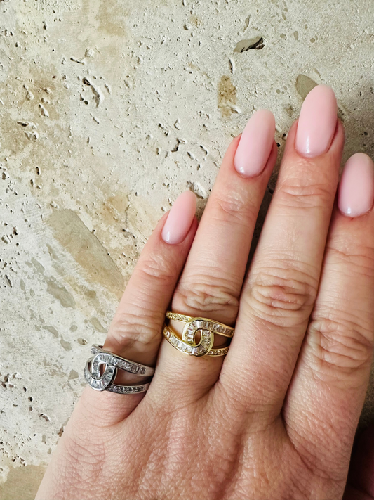 Bague entrelacée double rang dorée ou argentée – Imitation diamants taille baguette