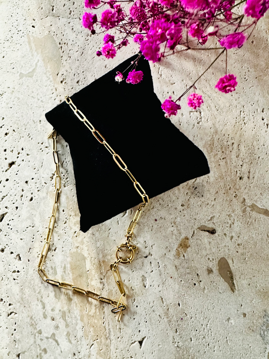 Collier Maille Rectangle Doré avec Nœud – Élégance Contemporaine